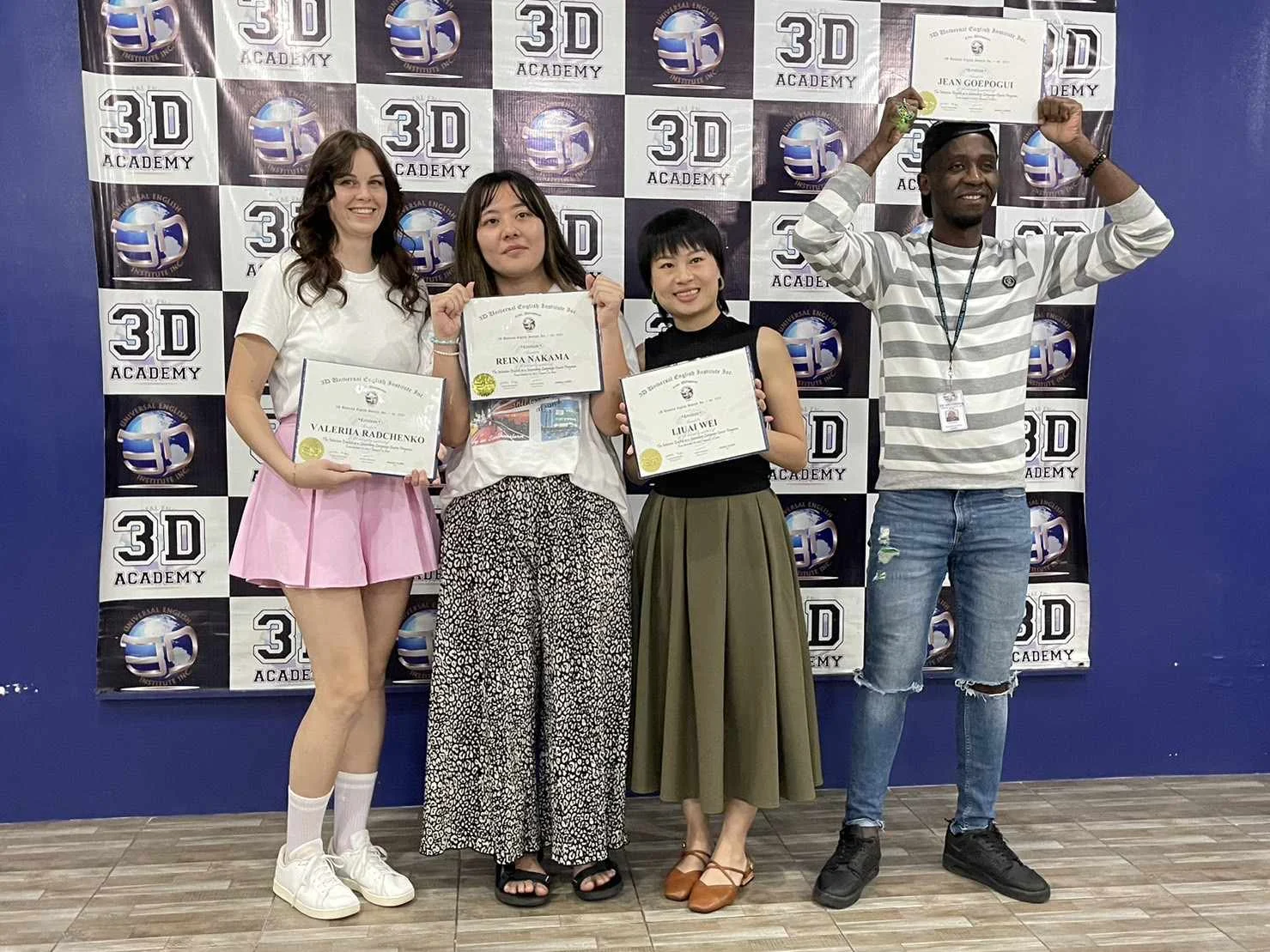 3D ACADEMY / 431218493_24966976849616267_8247240626991240522_n.jpg / 卒業式の集合写真（3D ACADEMY）画像メタ情報
