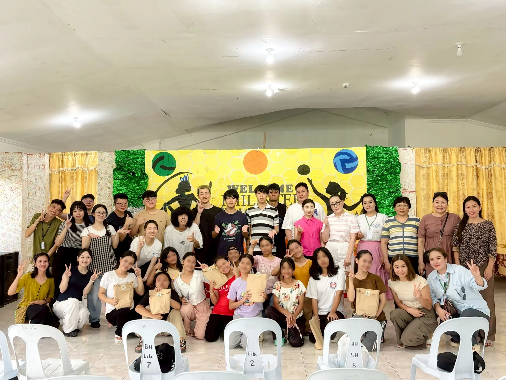 philinter-academy / Copy of LINE_ALBUM_MAY 31 OUTREACH PROGRAM_251229_8.jpg / OUT REACH（月1回）の集合写真・スポーツテーマ室内イベント